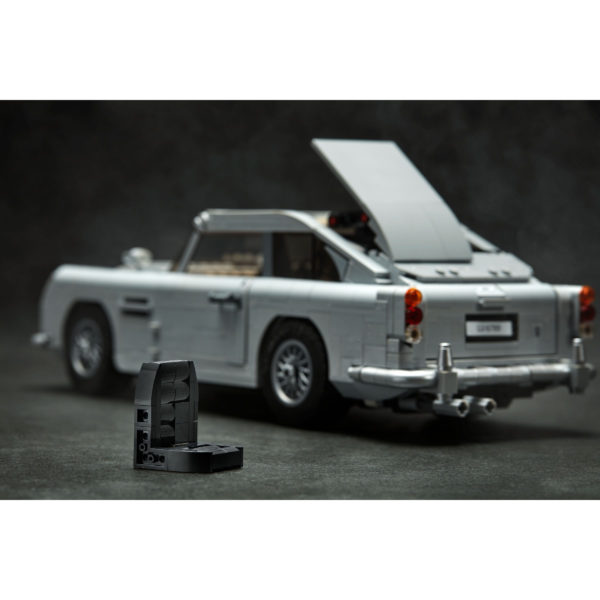 Das LEGO Set James Bond Aston Martin DB5-8