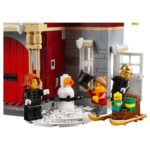 Das LEGO Set Winterliche Feuerwehrstation-7