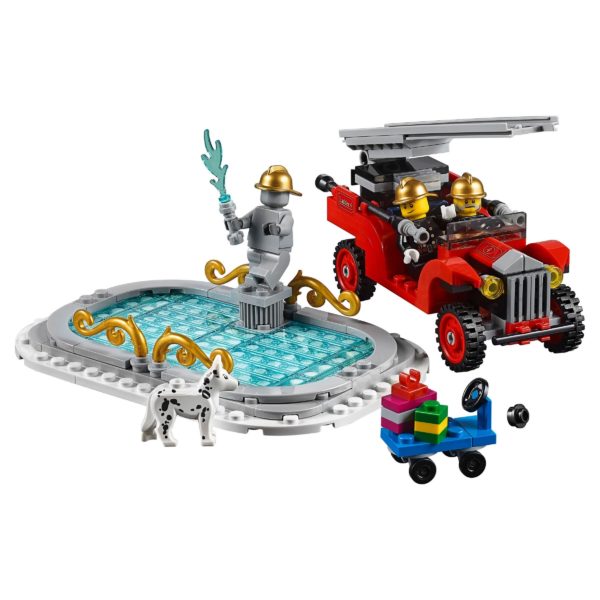 Das LEGO Set Winterliche Feuerwehrstation-8