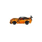 Das LEGO Set Chevrolet Corvette ZR1-4