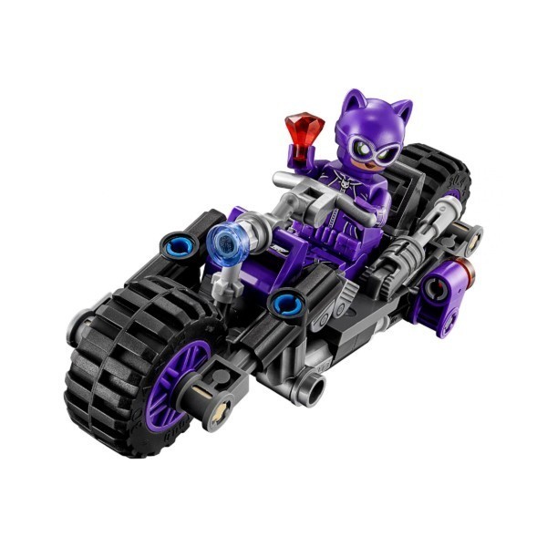 Das LEGO Set Catwoman™: Catcycle-Verfolgungsjagd-4