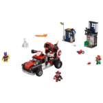 Das LEGO Set Harley Quinn Kanonenkugelattacke-2