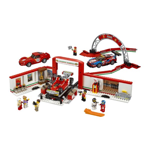 Das LEGO Set Ferrari Garage Ferrari 250 GTO & Ferrari 488 GT-3